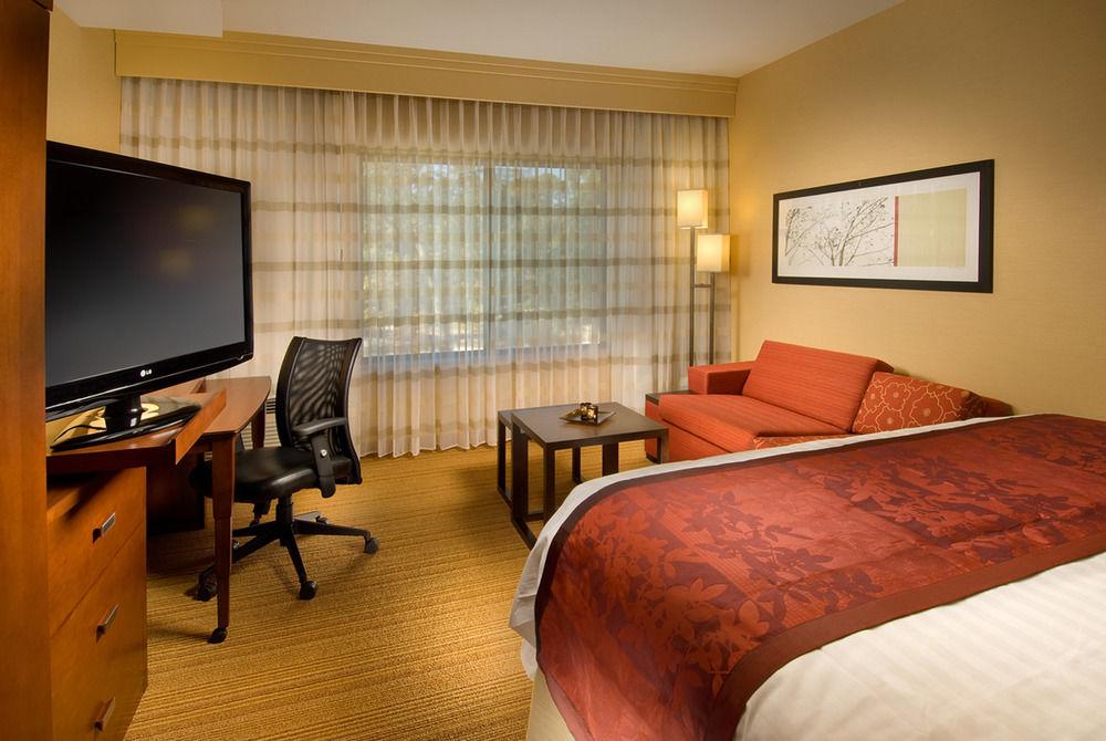 Courtyard By Marriott Tyler Hotel Buitenkant foto
