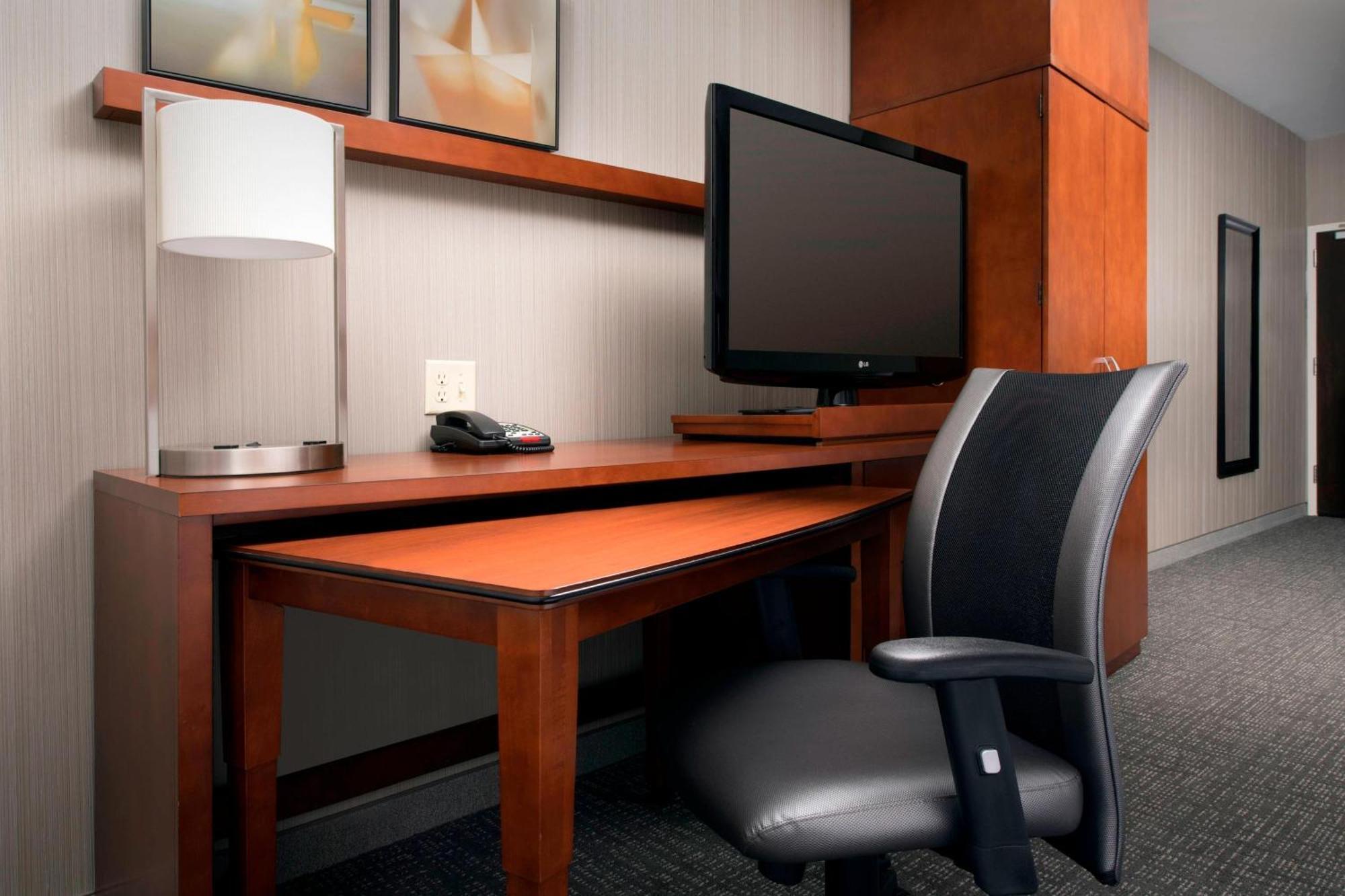 Courtyard By Marriott Tyler Hotel Buitenkant foto