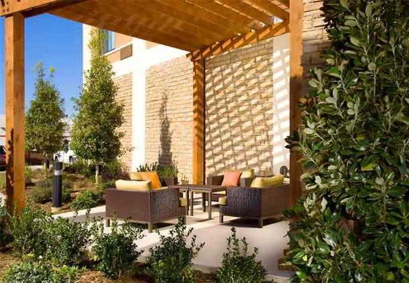 Courtyard By Marriott Tyler Hotel Buitenkant foto